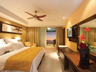 Hotel Sunset Plaza Beach Resort & Spa
