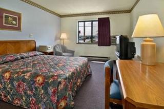 Hotel Super 8 Milwaukee Airport