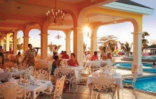 Hotel Superfun Beach Resort & Spa