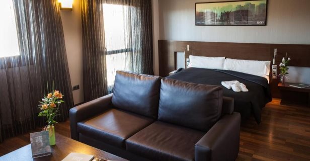 Hotel Tach Madrid Airport