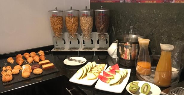 Hotel Tach Madrid Airport