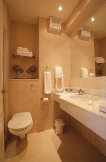 Hotel Tara Towers