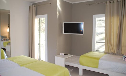 Hotel Tarongeta
