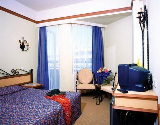 Hotel Thalia Beach Resort