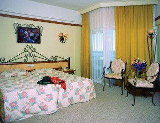 Hotel Thalia Beach Resort