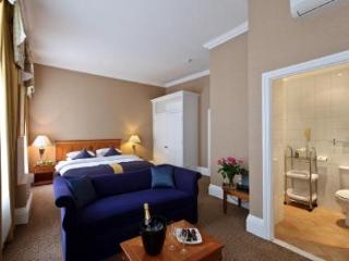 Hotel The Academy