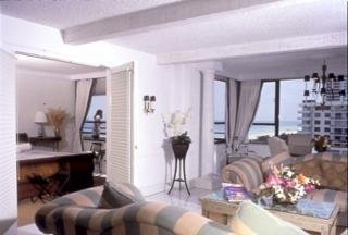 Hotel The Alexander All Suite Ocean Front Resort