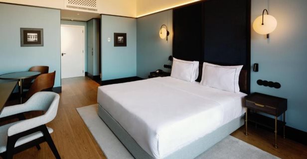 Hotel The Editory Riverside Santa Apolonia