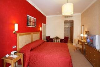 Hotel The Grand