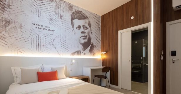 Hotel The Icons