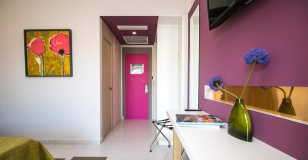 Hotel The Purple