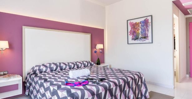 Hotel The Purple
