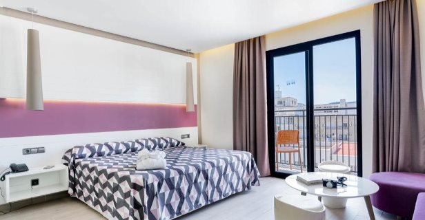 Hotel The Purple