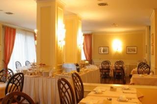 Hotel The Regency