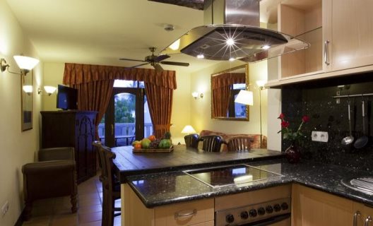 Hotel The Regency Country Club