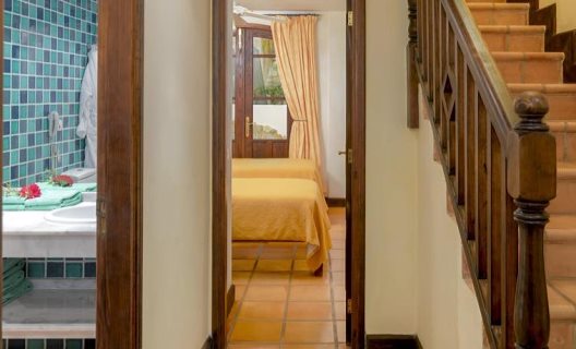 Hotel The Regency Country Club
