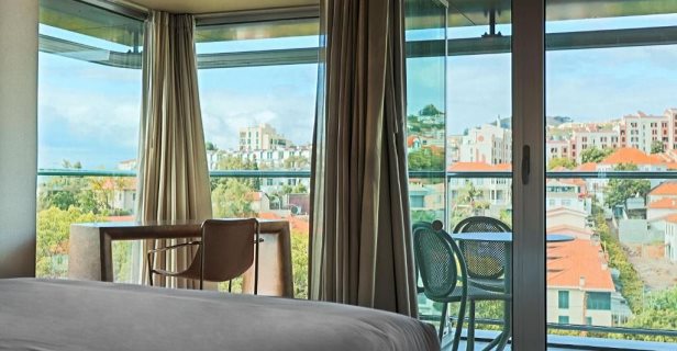 Hotel The Views Baia
