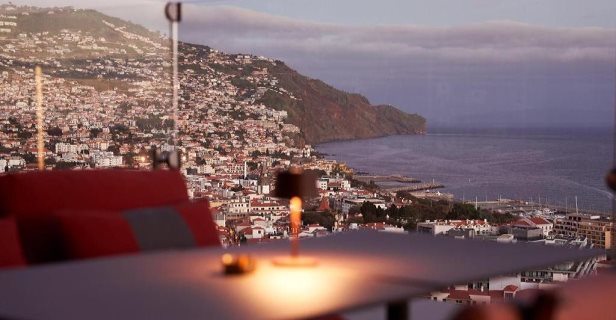 Hotel The Views Baia