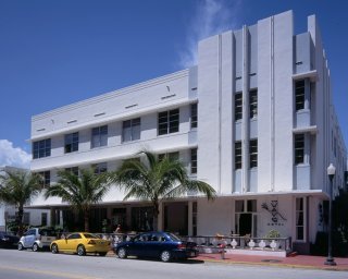 Hotel The Wave Ocean Drive