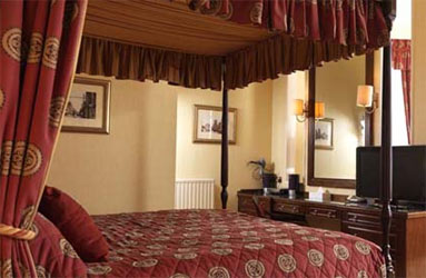 Hotel Thistle The Rougemont