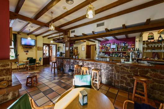 Hotel Tierra De La Reina