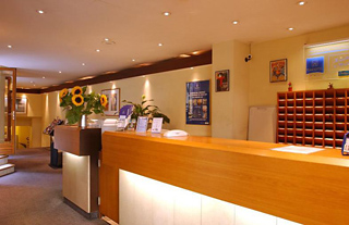 Hotel Timhotel Saint Georges