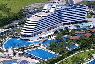 Hotel Titanic Beach & Resort De Luxe