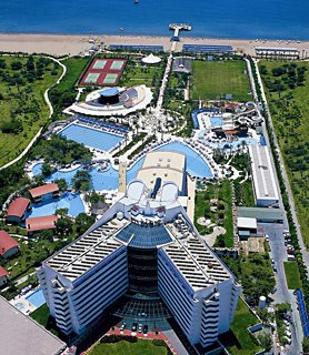 Hotel Titanic Beach & Resort De Luxe