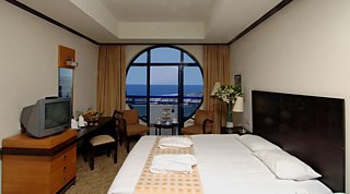 Hotel Titanic Beach & Resort De Luxe