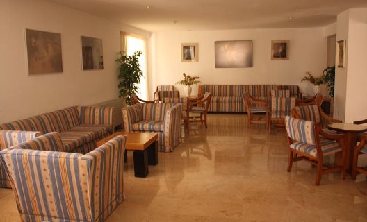 Hotel Tora