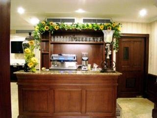 Hotel Toscana Inn