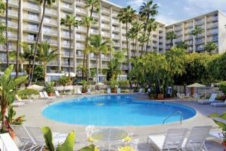 Hotel Town And Country Resort
