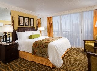 Hotel Tradewinds Island Grand Resort