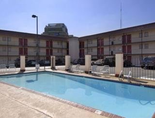 Hotel Travelodge Alamo-riverwalk Convention Center