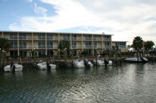 Hotel Treasure Bay And Marina