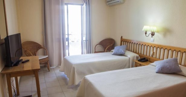 Hotel Tres Jotas Conil