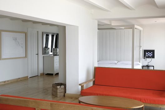 Hotel Trias