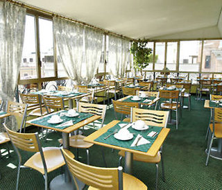 Hotel Tritone