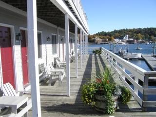 Hotel Tugboat Inn