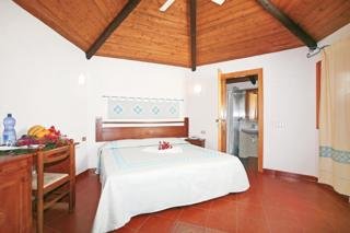Hotel Tukul Club At Arbatax Park Resort