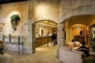 Hotel Tuscany Suites & Casino
