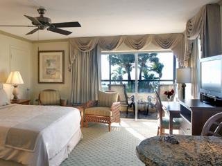 Hotel Tween Waters Inn