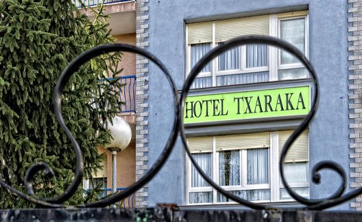 Hotel Txaraka