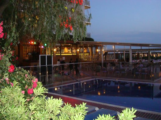 Hotel Univers Roses