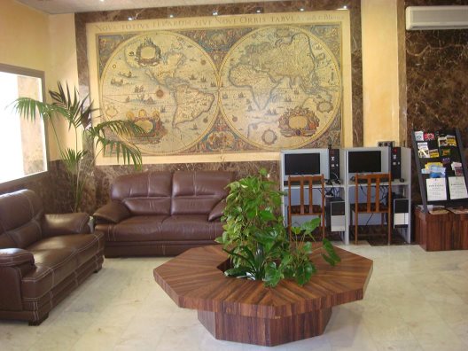Hotel Univers Roses
