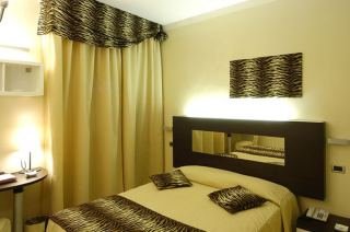 Hotel University