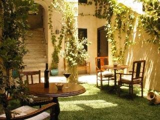 Hotel V