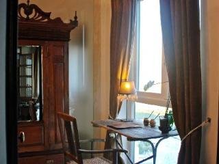 Hotel V