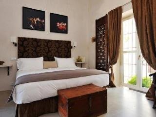 Hotel V