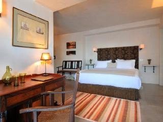 Hotel V